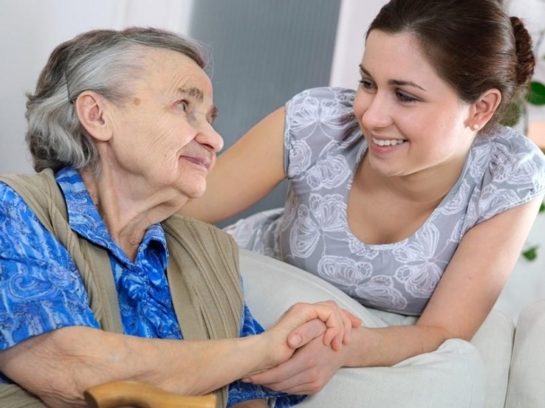cuidador-de-idosos-1